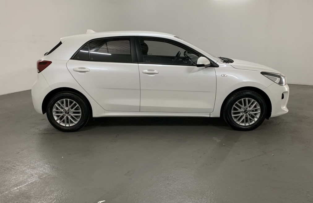 Kia Rio fastback lx